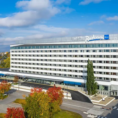 Radisson Blu Hotel, Szálloda
