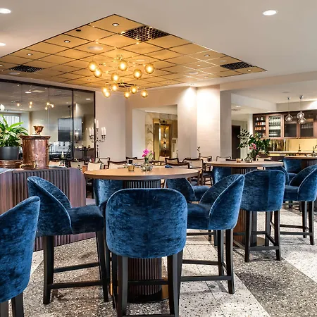 Radisson Blu Hotel, 4*