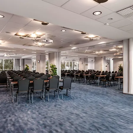 Szálloda Radisson Blu Hotel, 4*