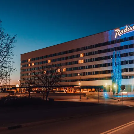 Radisson Blu Hotel, Szálloda