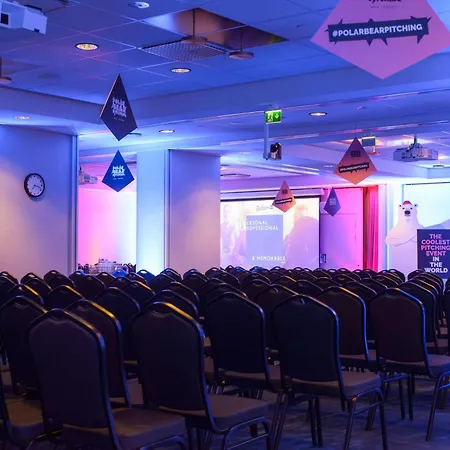 Radisson Blu Hotel, Szálloda 4*