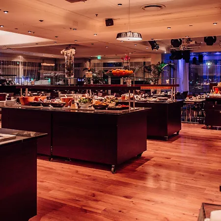 Radisson Blu Hotel, Hotel