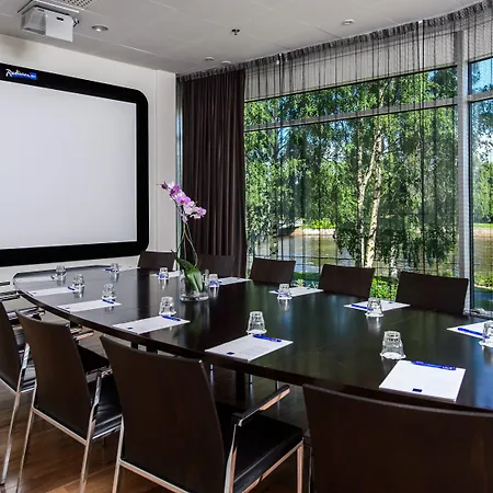 Radisson Blu Hotel, فندق 4*