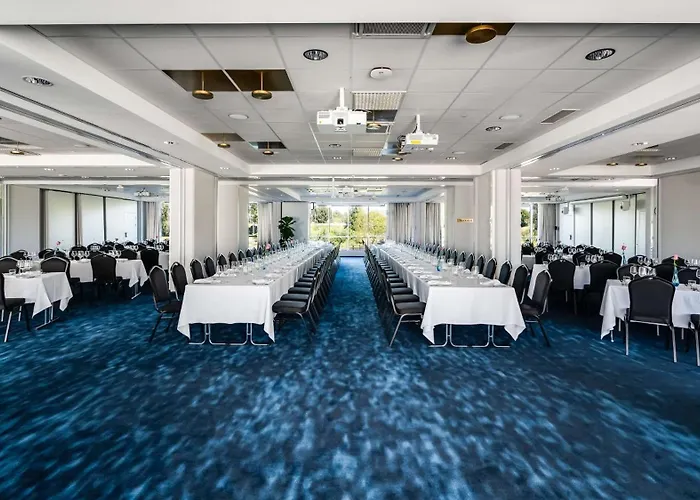 Radisson Blu Hotel, Hotel